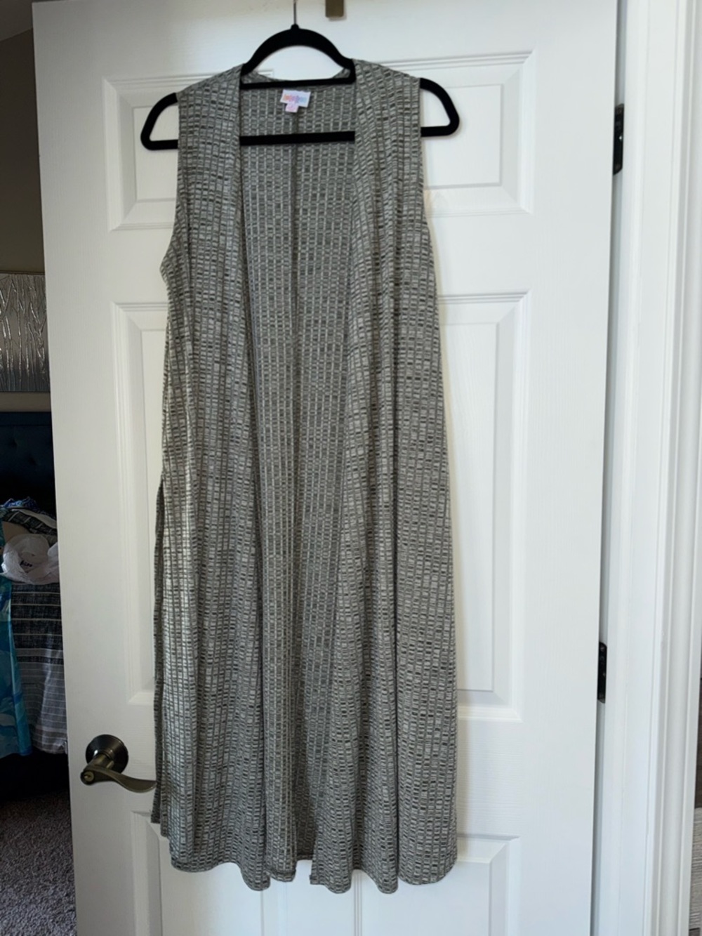 LuLaRoe Sleeveless Open-Front Maxi Vest in Heather Gray